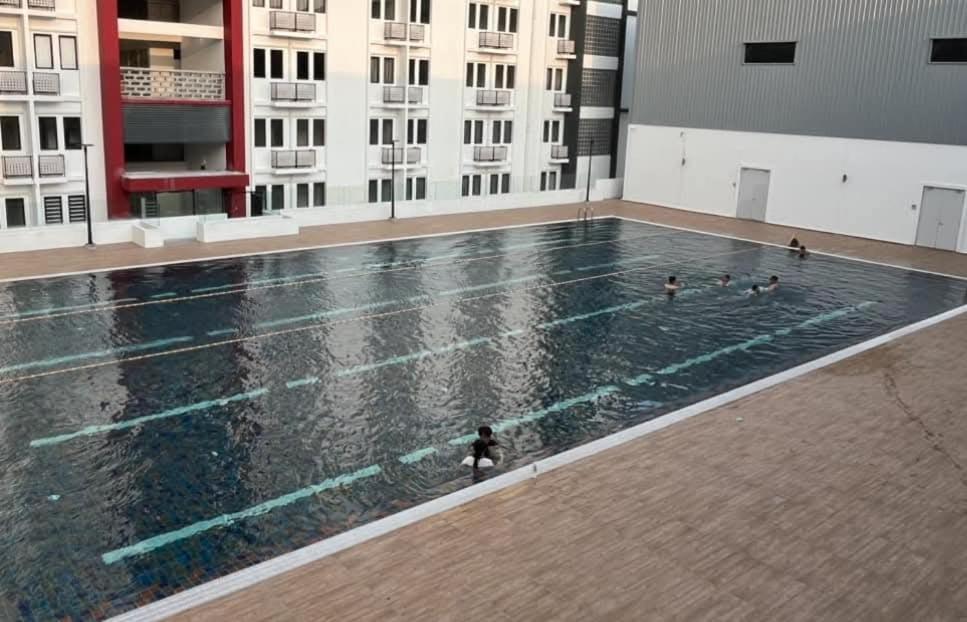 Unisuites Roomstay كامبار المظهر الخارجي الصورة
